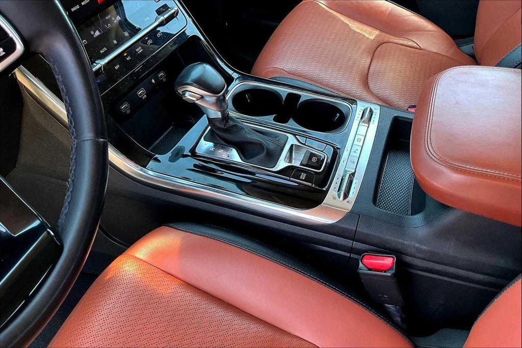 used 2022 Kia Carnival car, priced at $27,999