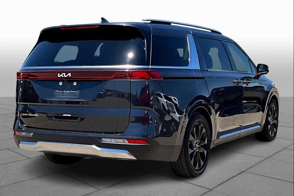 used 2022 Kia Carnival car, priced at $27,999