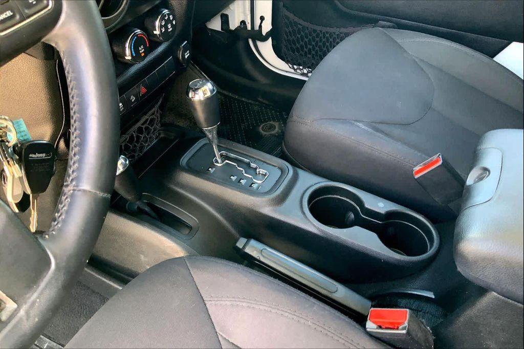 used 2015 Jeep Wrangler car, priced at $13,224