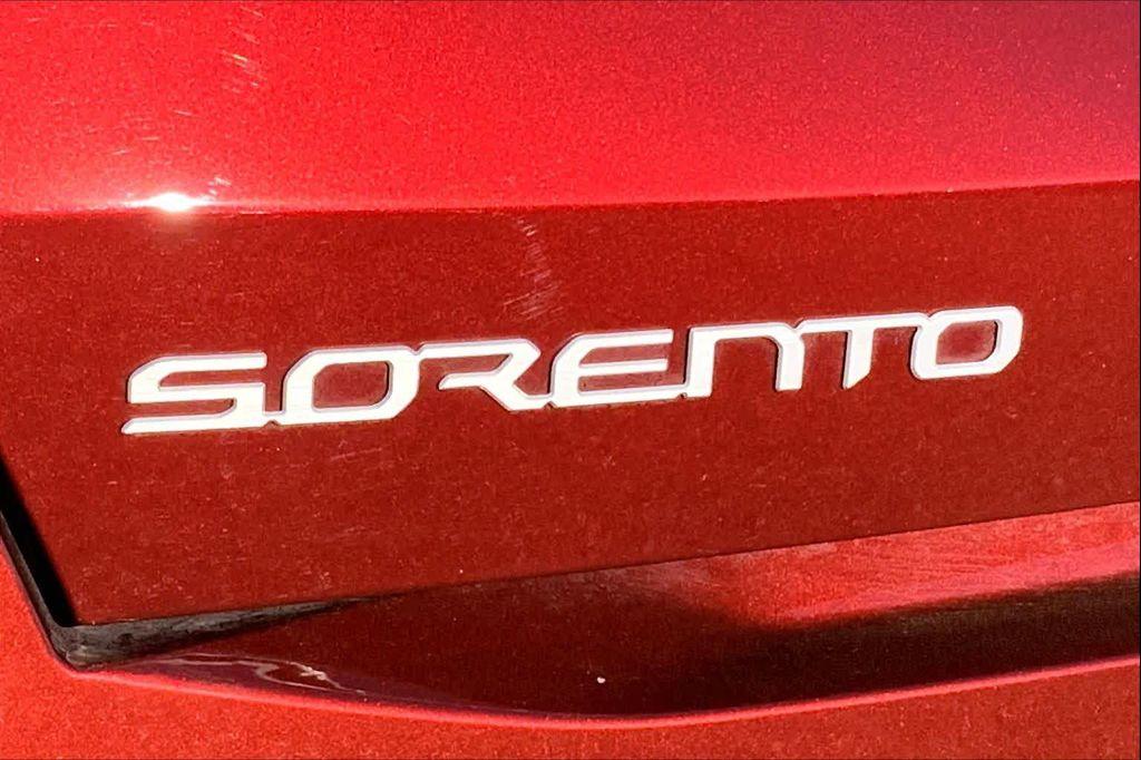 used 2024 Kia Sorento car, priced at $33,499