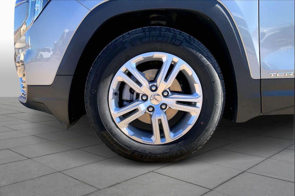 used 2024 GMC Terrain car, priced at $20,999