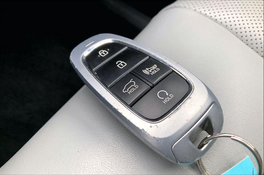 used 2025 Hyundai Palisade car, priced at $35,099