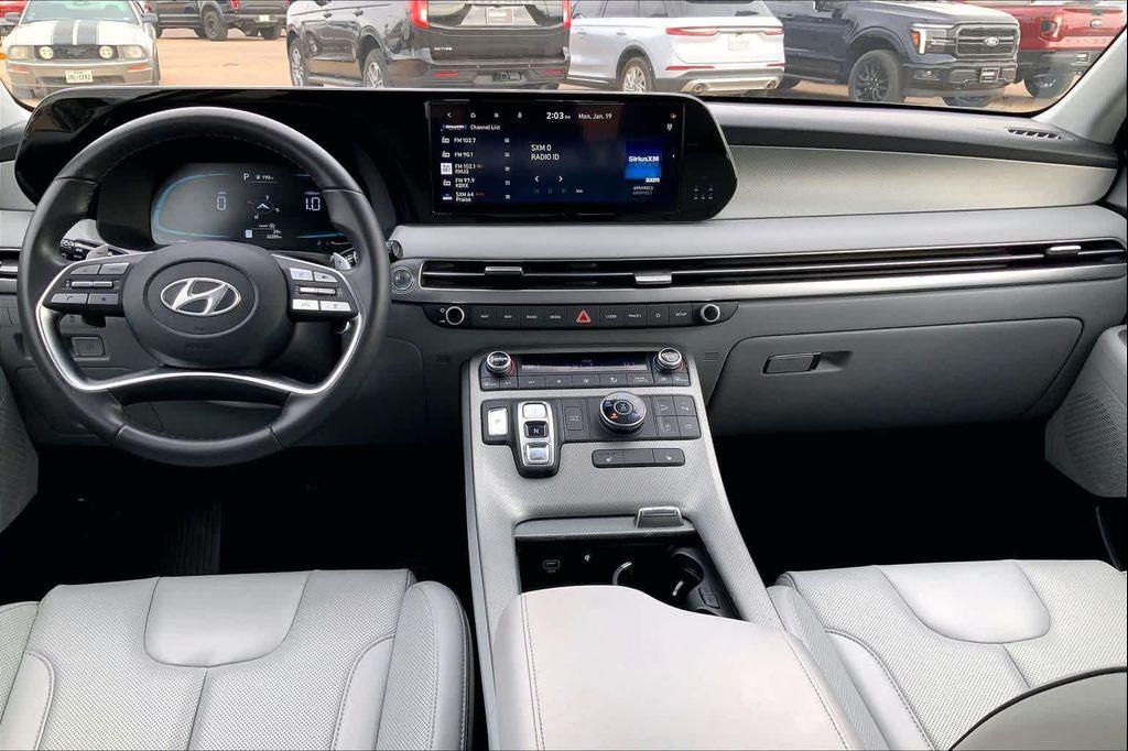 used 2025 Hyundai Palisade car, priced at $35,099