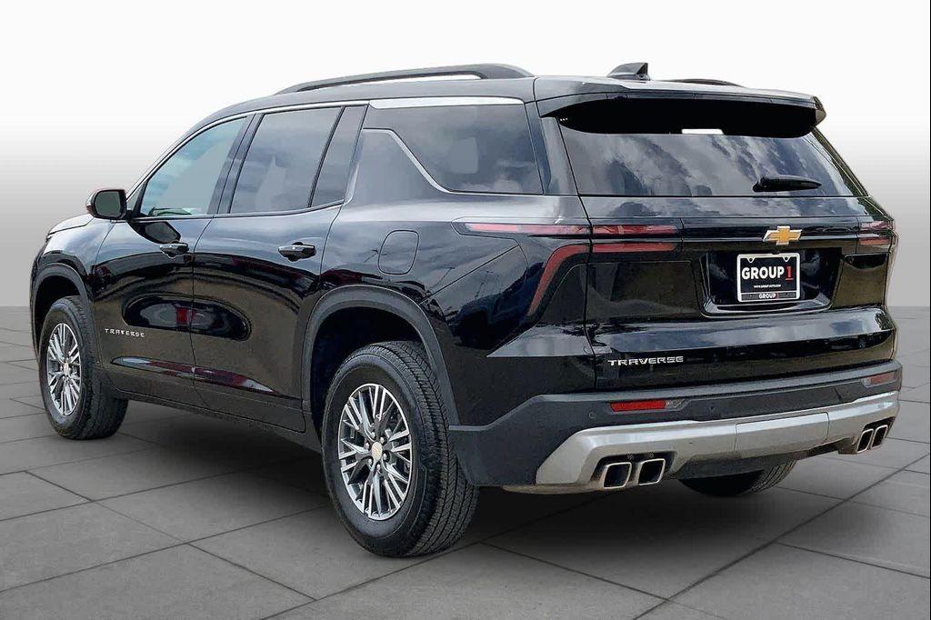 used 2025 Chevrolet Traverse car, priced at $36,524