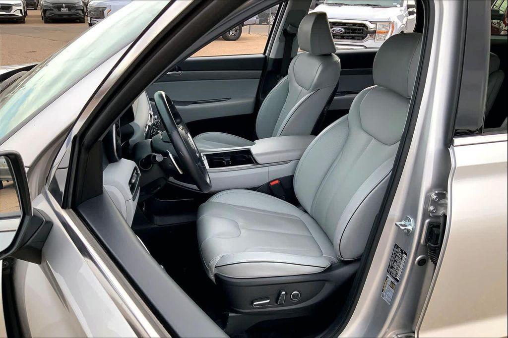 used 2025 Hyundai Palisade car, priced at $35,299
