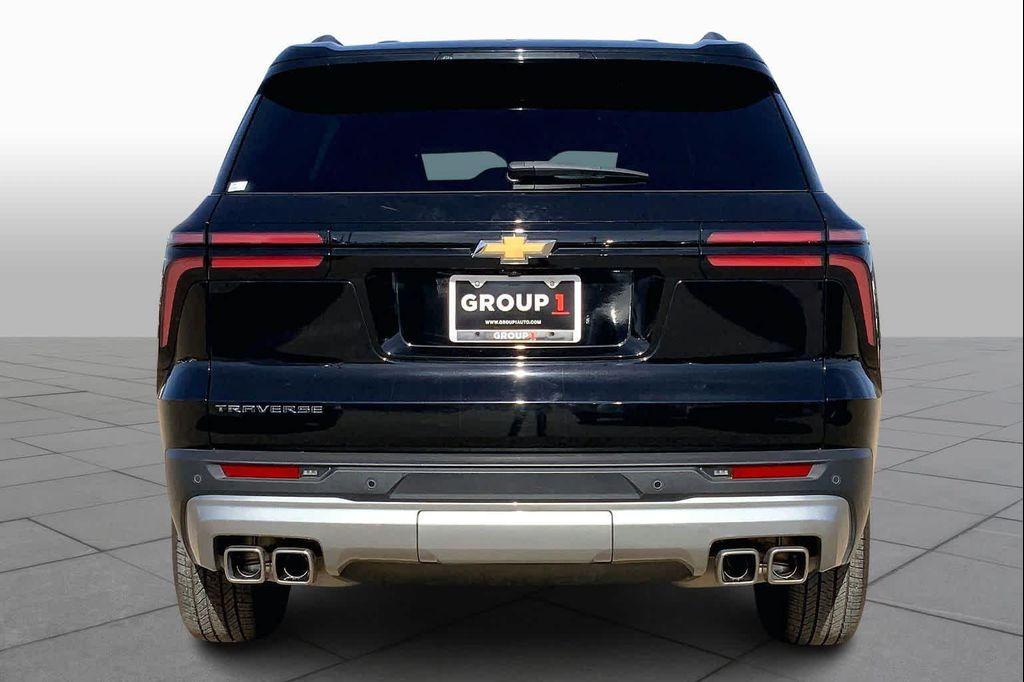 used 2025 Chevrolet Traverse car, priced at $36,599