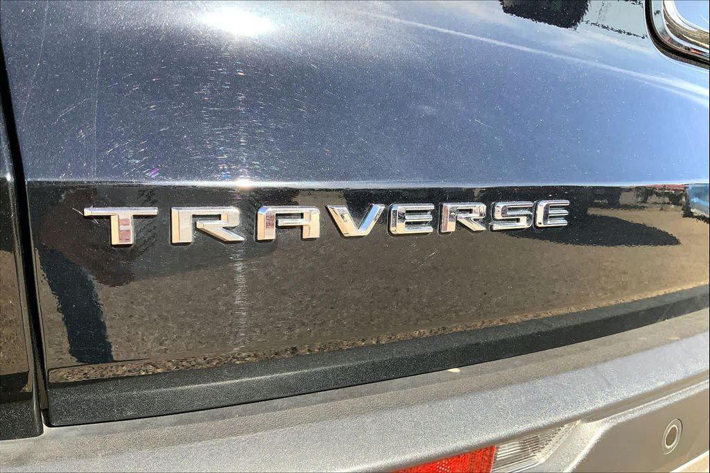 used 2025 Chevrolet Traverse car, priced at $36,599