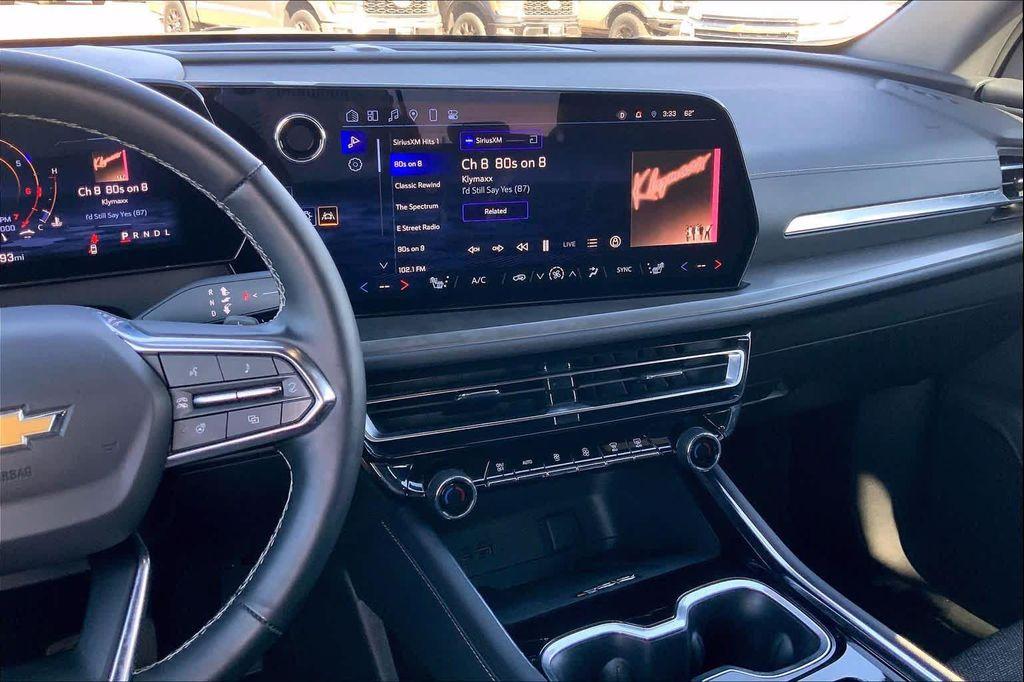 used 2025 Chevrolet Traverse car, priced at $36,599