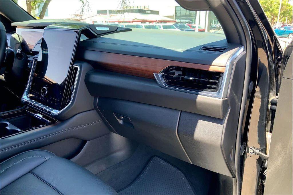used 2025 GMC Yukon XL car, priced at $72,224