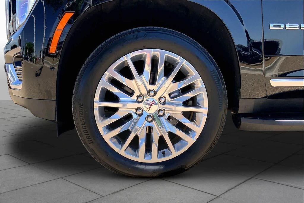 used 2025 GMC Yukon XL car, priced at $72,224
