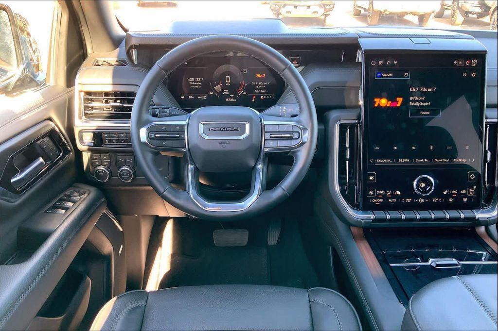 used 2025 GMC Yukon car, priced at $75,999