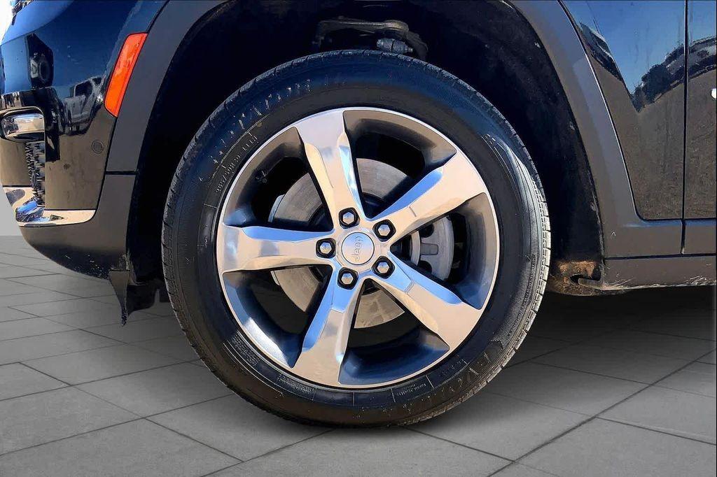 used 2021 Jeep Grand Cherokee L car, priced at $23,999