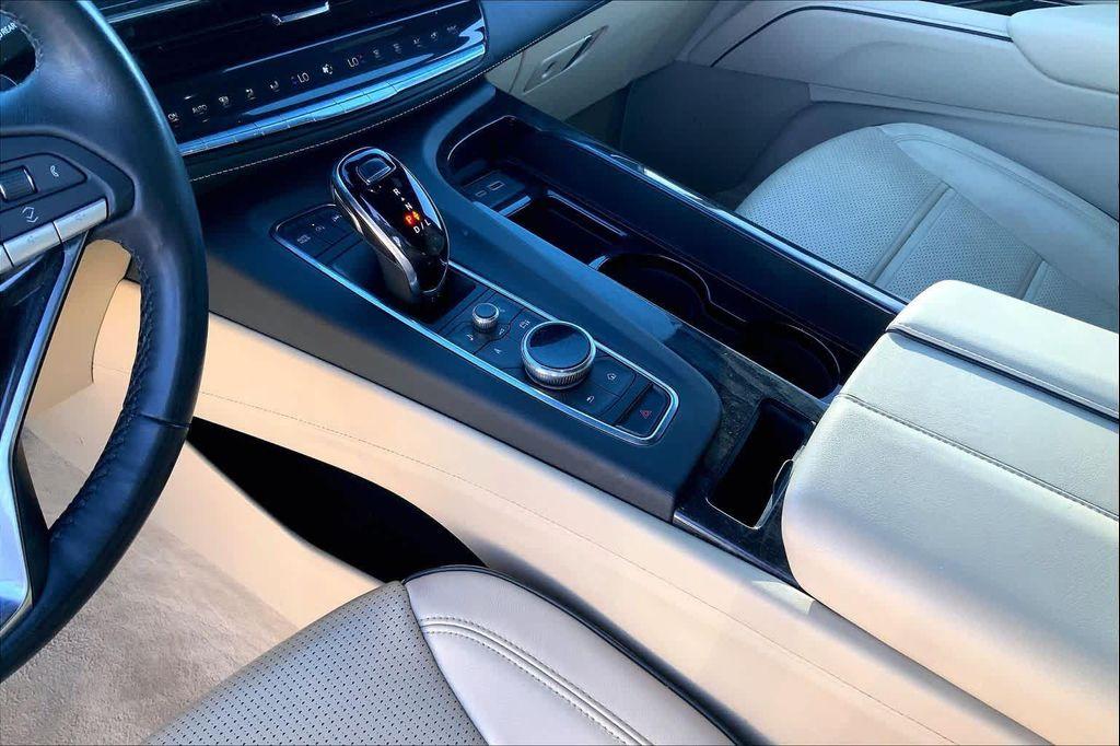 used 2024 Cadillac Escalade car, priced at $67,999