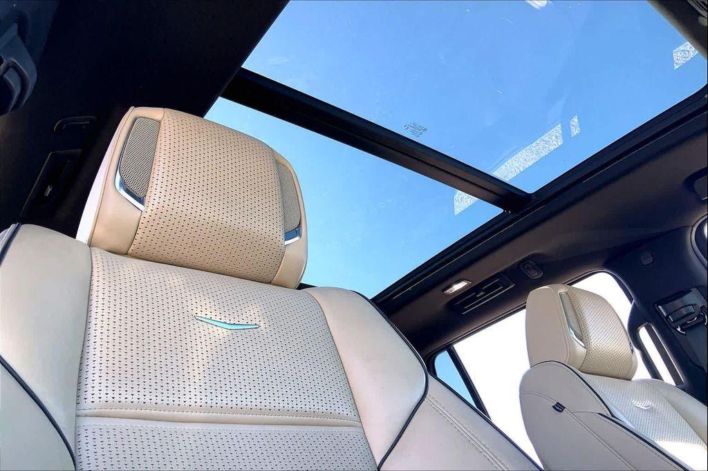 used 2024 Cadillac Escalade car, priced at $67,999