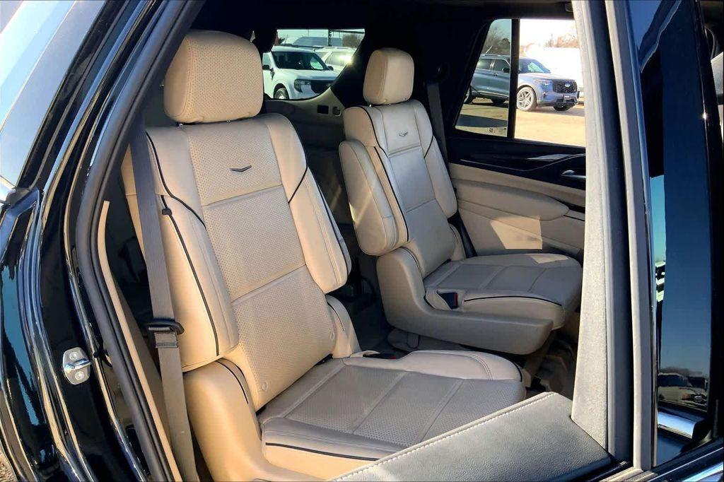 used 2024 Cadillac Escalade car, priced at $67,999