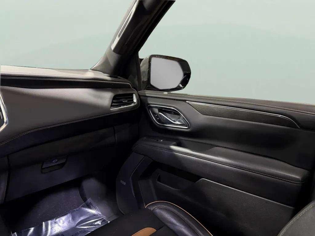 used 2023 GMC Yukon XL car, priced at $50,912