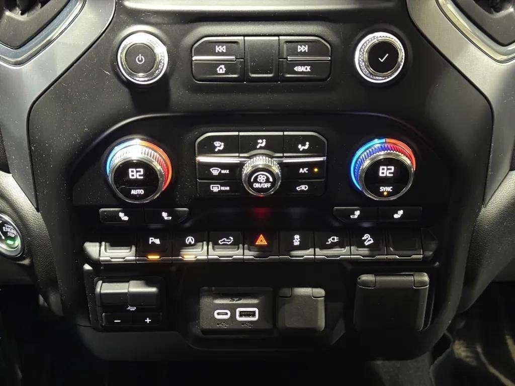 used 2021 GMC Sierra 1500 car, priced at $35,995