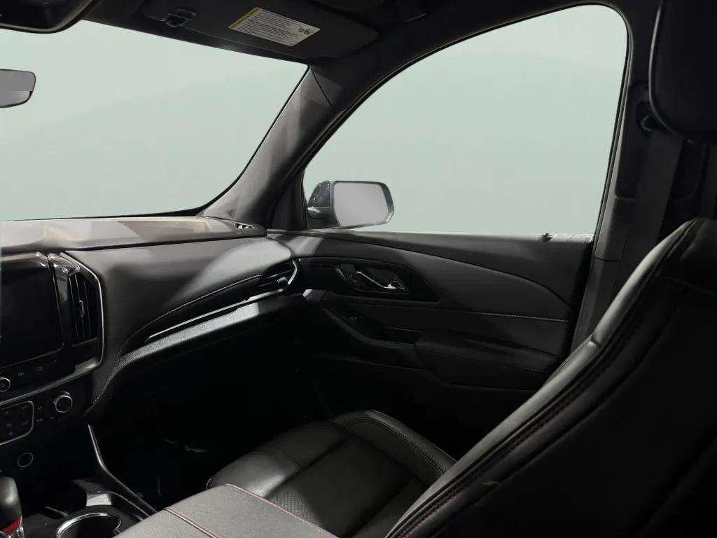 used 2024 Chevrolet Traverse Limited car, priced at $37,995