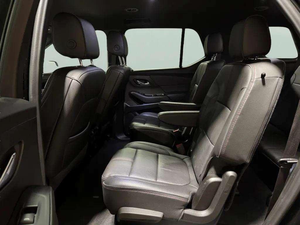 used 2024 Chevrolet Traverse Limited car, priced at $37,995