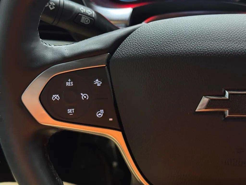 used 2024 Chevrolet Traverse Limited car, priced at $37,995