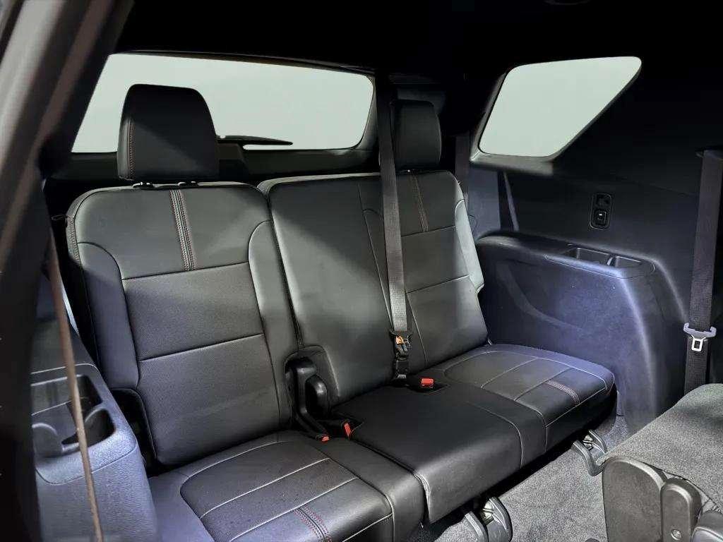 used 2024 Chevrolet Traverse Limited car, priced at $37,995