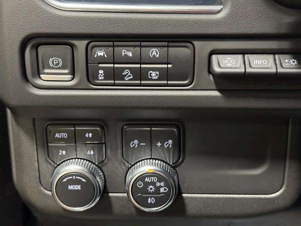 used 2023 GMC Yukon car, priced at $54,995