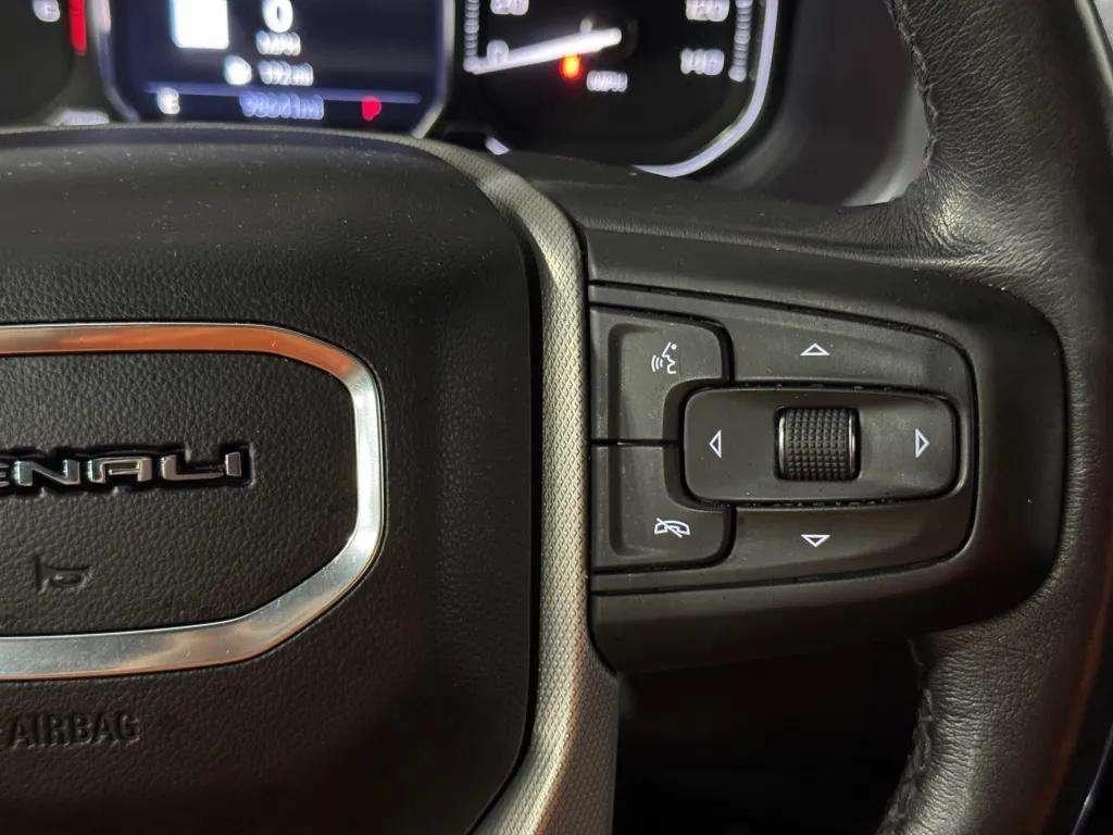 used 2021 GMC Yukon XL car, priced at $43,911