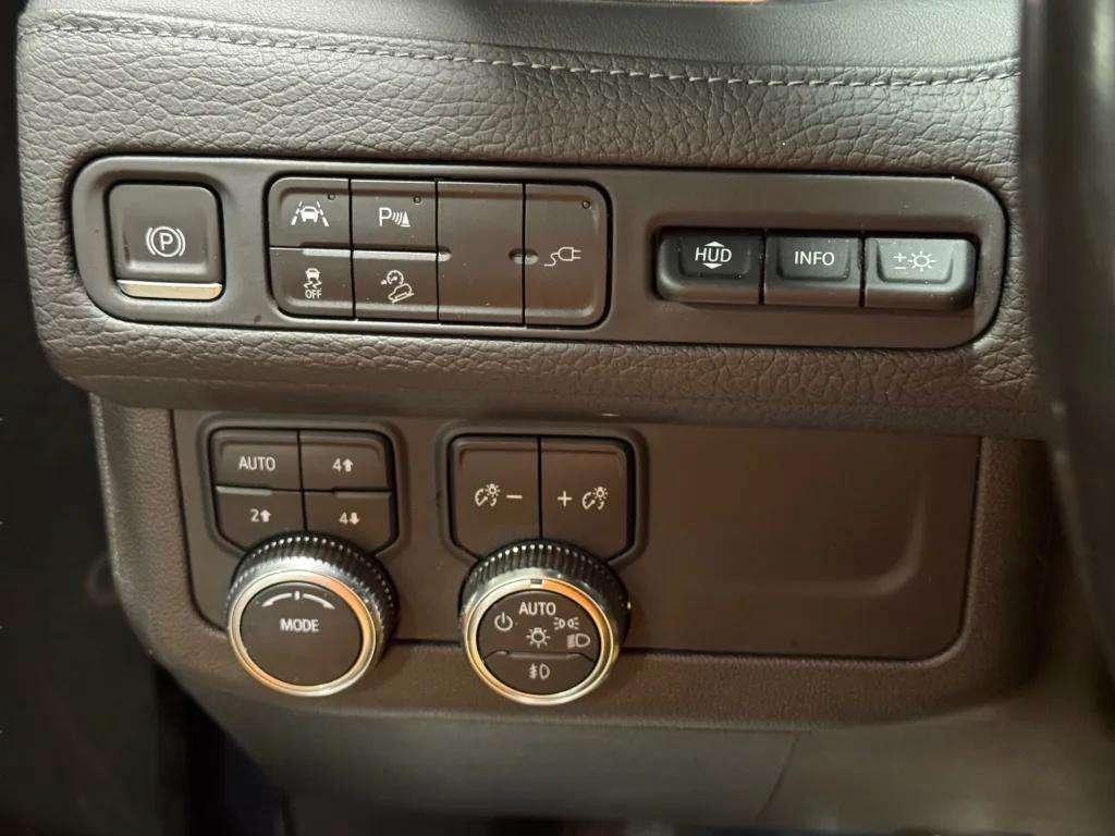 used 2021 GMC Yukon XL car, priced at $43,911