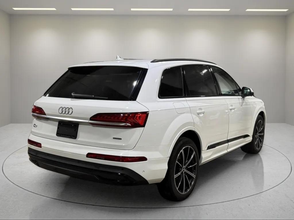 used 2021 Audi Q7 car, priced at $27,515