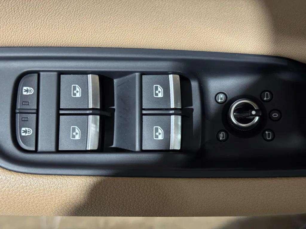 used 2021 Audi Q7 car, priced at $27,515