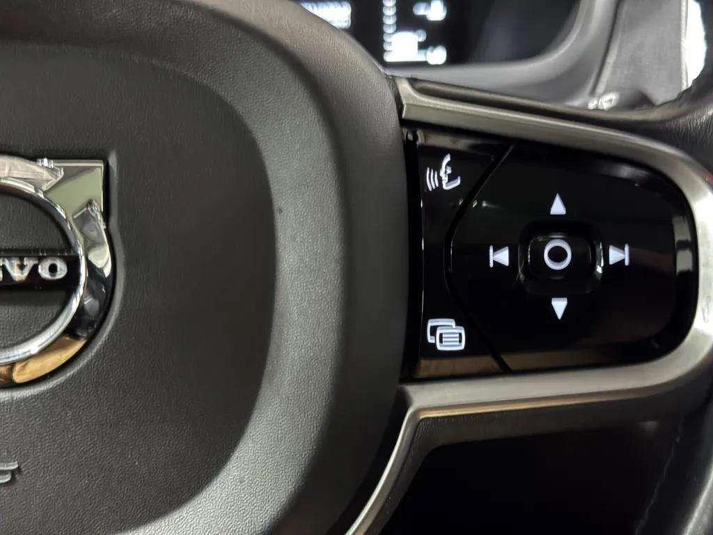 used 2018 Volvo XC90 car, priced at $18,399