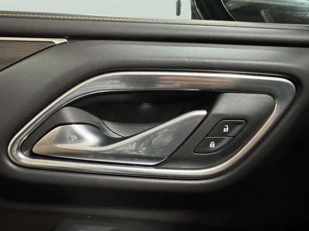 used 2024 GMC Yukon car, priced at $67,897