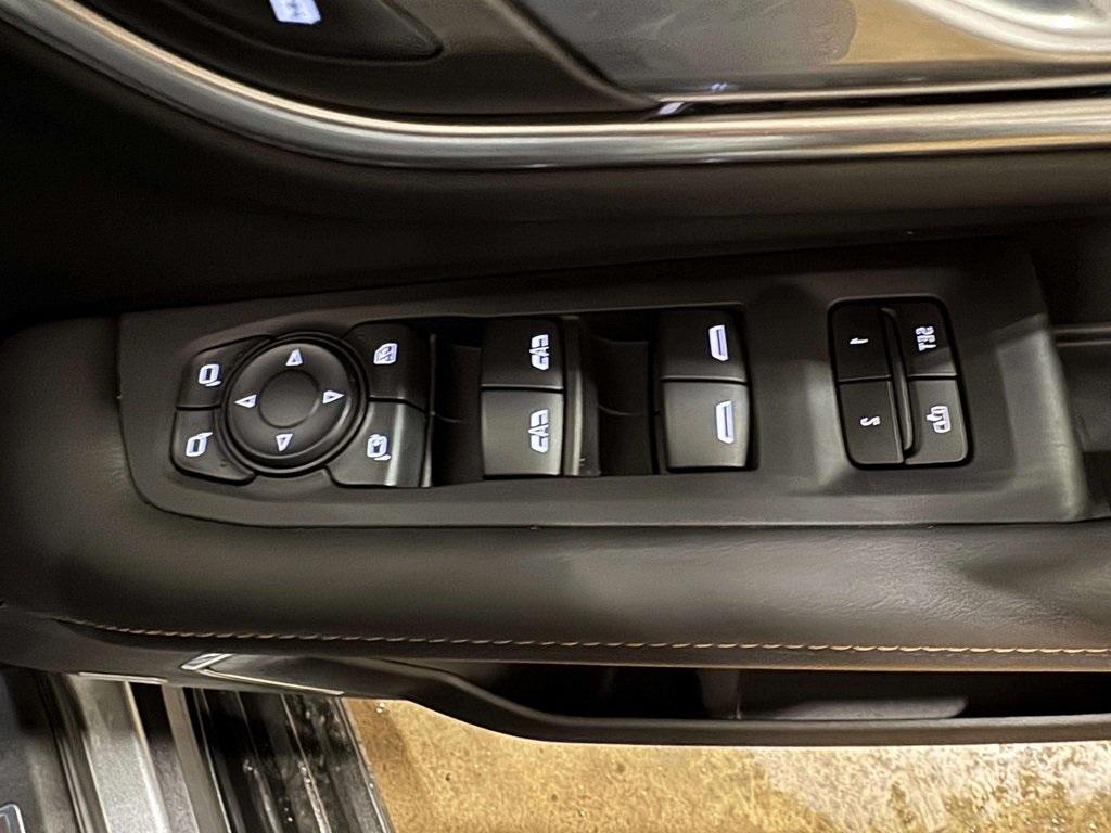 used 2024 GMC Yukon car, priced at $67,897