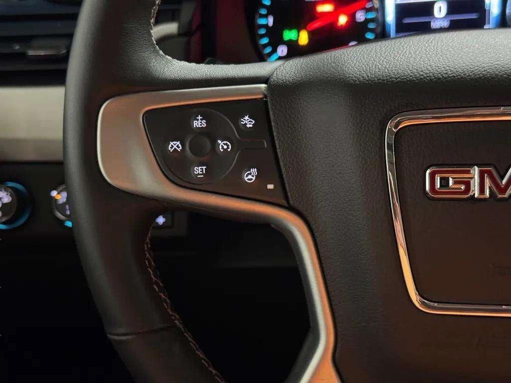 used 2018 GMC Yukon XL car, priced at $29,995