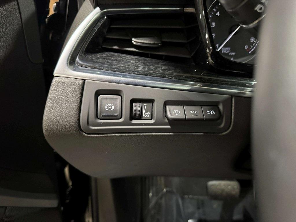 used 2023 Cadillac XT5 car, priced at $35,897