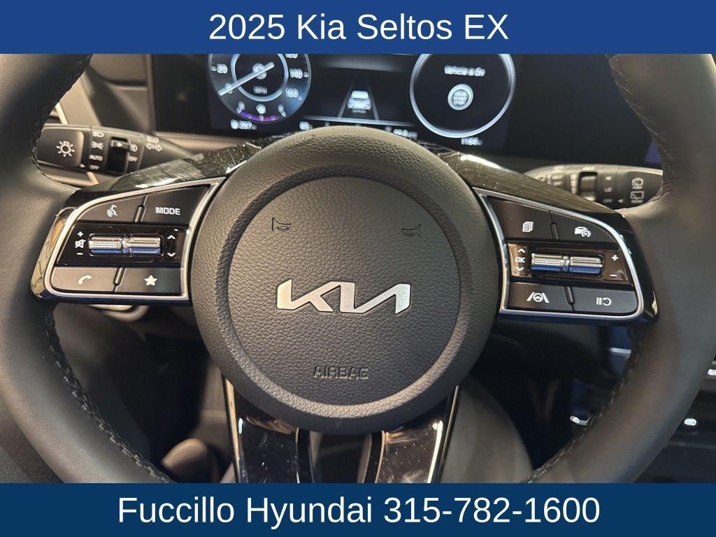 used 2025 Kia Seltos car, priced at $26,998