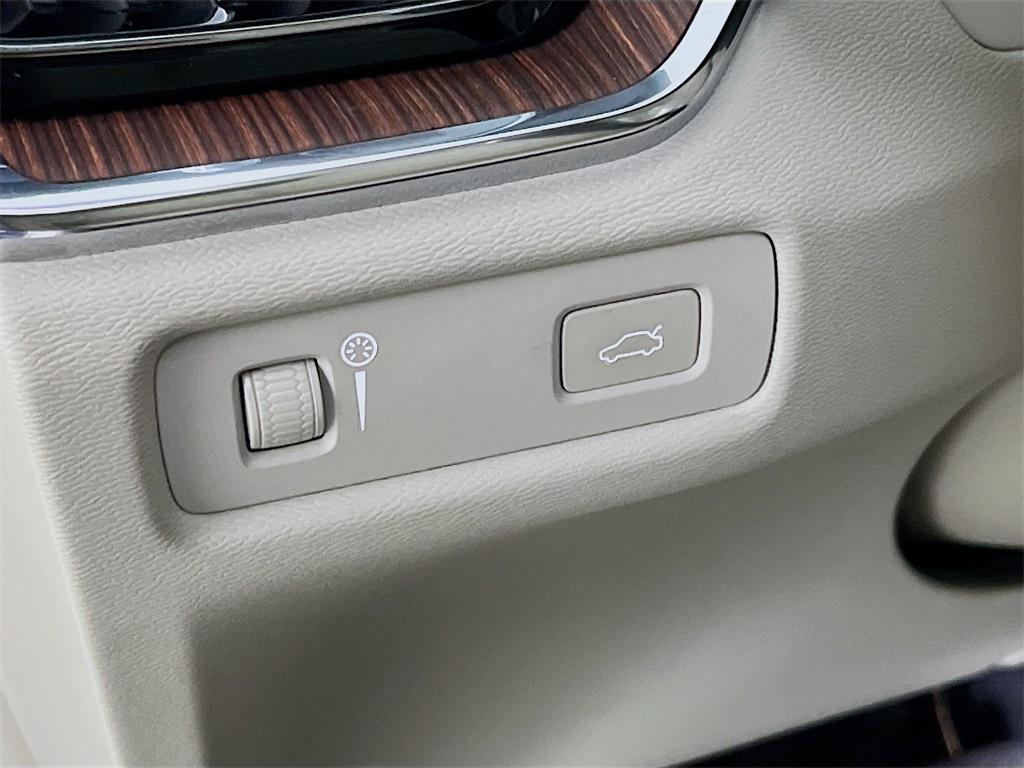 used 2021 Volvo V60 car, priced at $21,949