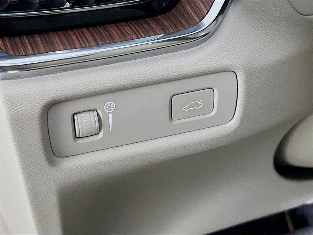 used 2021 Volvo V60 car, priced at $21,949