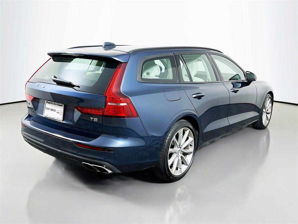 used 2021 Volvo V60 car, priced at $21,949