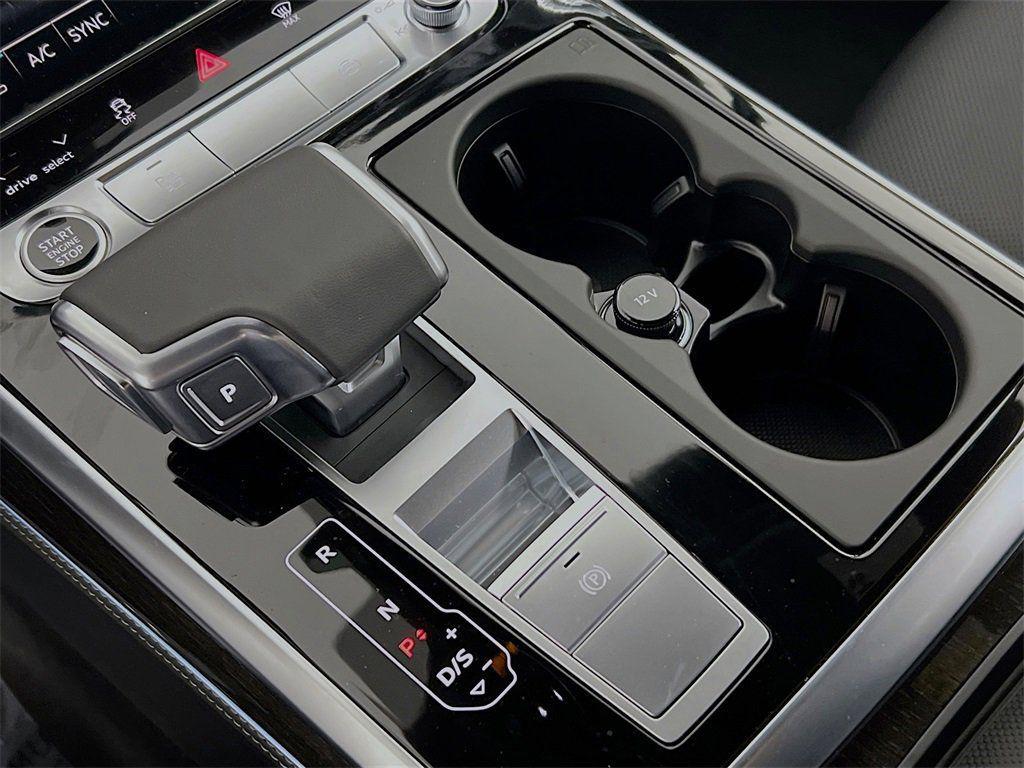 new 2026 Audi Q7 car, priced at $75,055