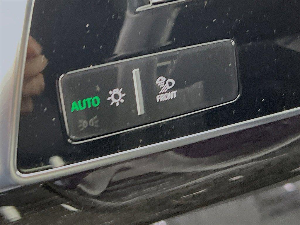 new 2026 Audi Q7 car, priced at $75,055