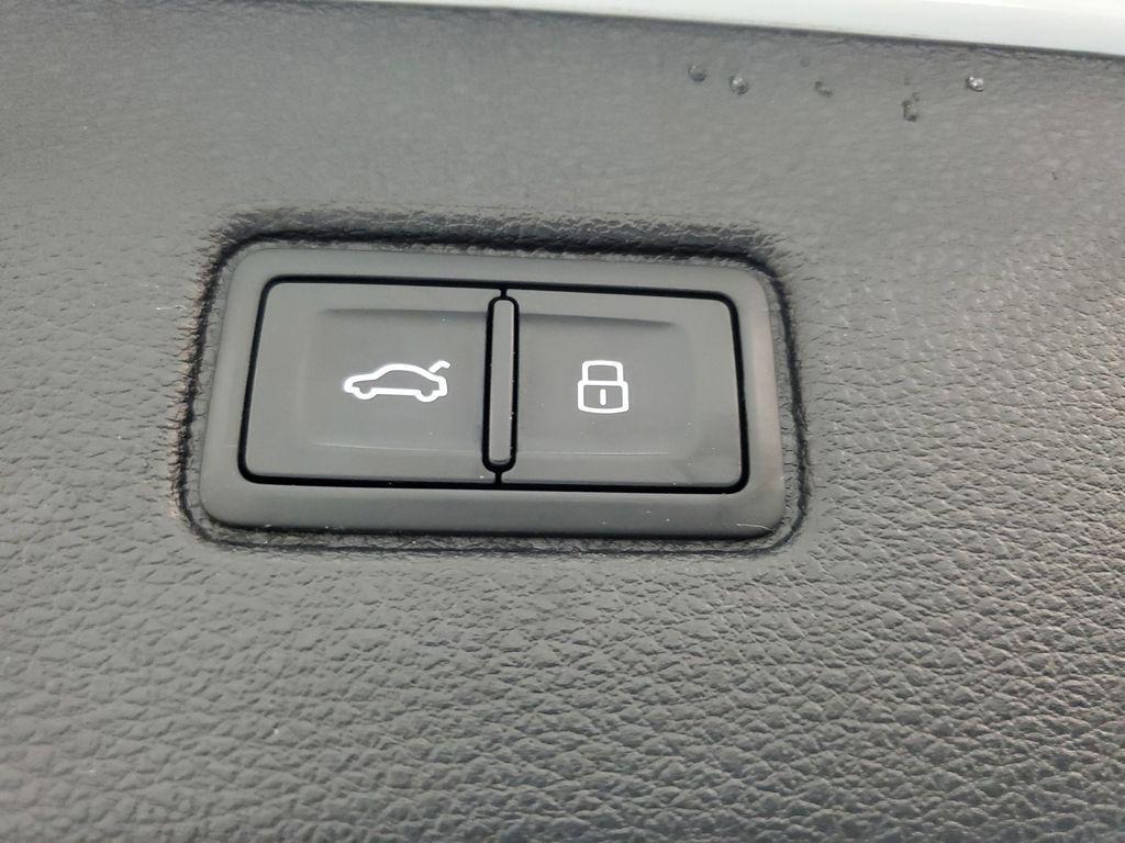 used 2024 Audi Q7 car, priced at $49,434