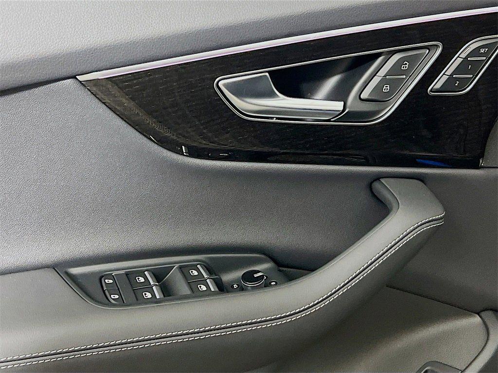 new 2026 Audi Q7 car, priced at $75,055