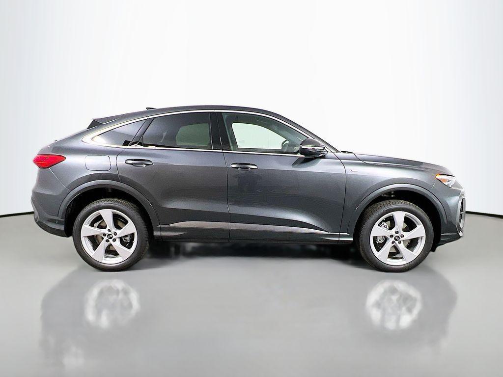 new 2025 Audi Q5 car, priced at $62,450