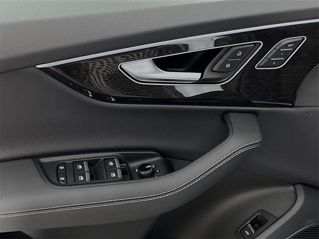 new 2026 Audi Q7 car, priced at $72,375