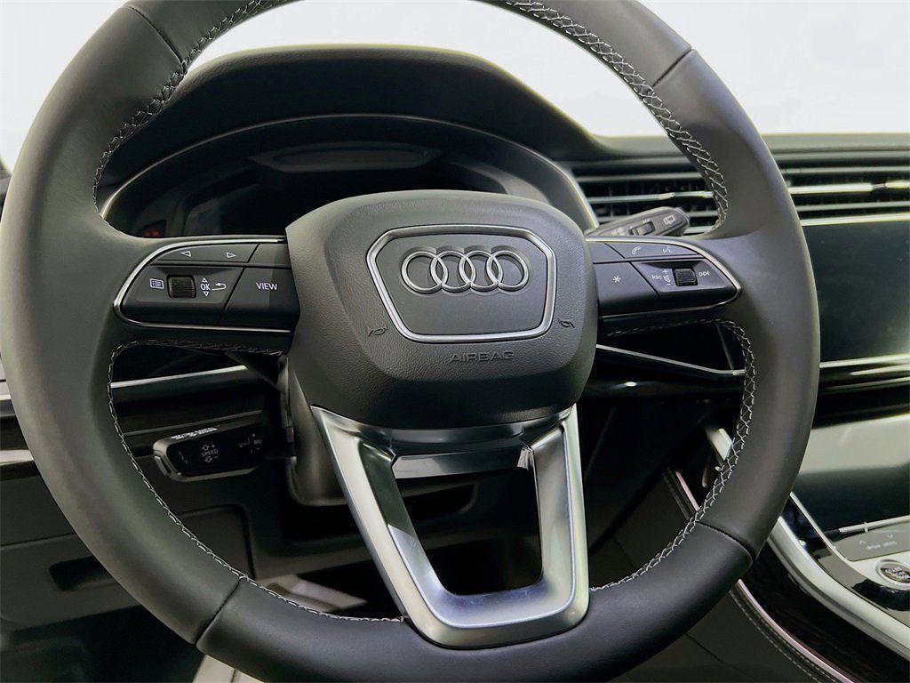 new 2026 Audi Q7 car, priced at $72,813