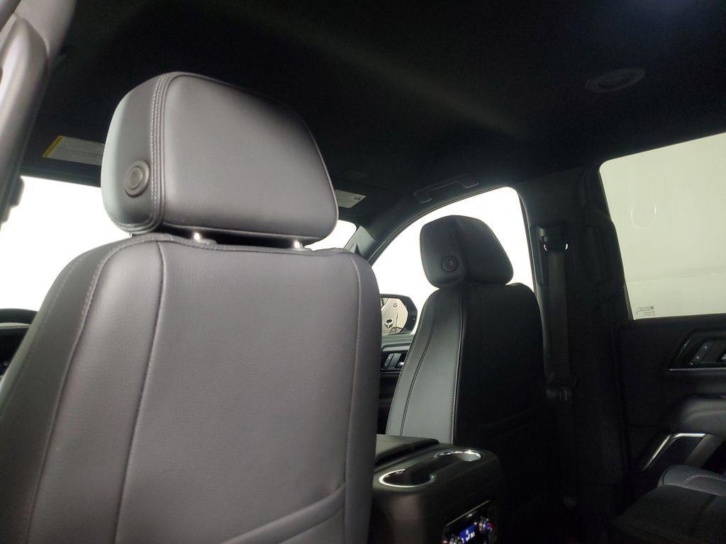 used 2025 GMC Yukon car, priced at $74,627