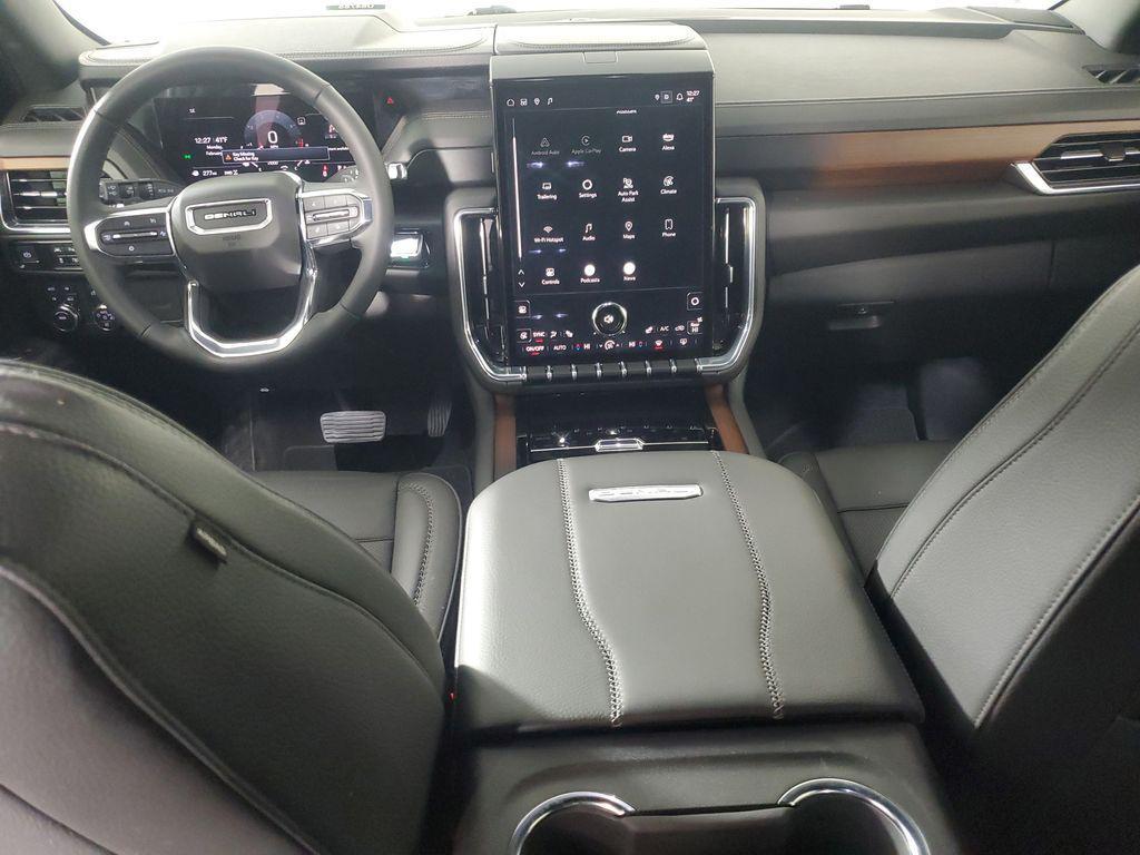 used 2025 GMC Yukon car, priced at $74,627