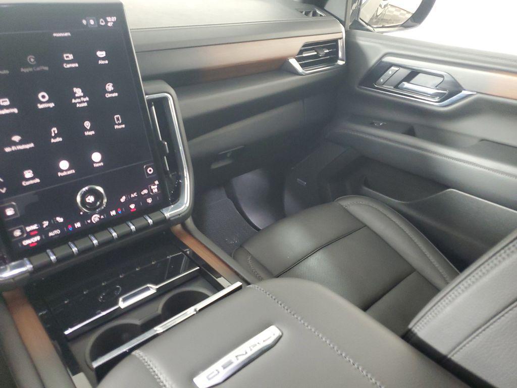 used 2025 GMC Yukon car, priced at $74,627