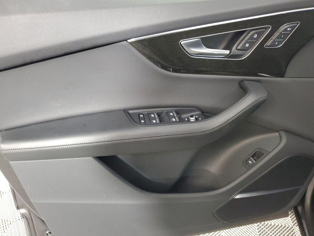 used 2021 Audi Q7 car, priced at $26,549